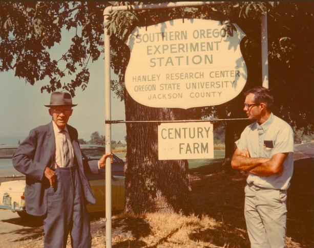 Professor Frank Reimer, left